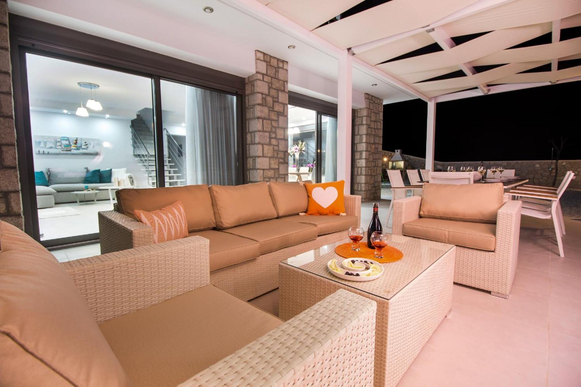 Francis & Gregorys Luxury Villas Afantou Exterior photo